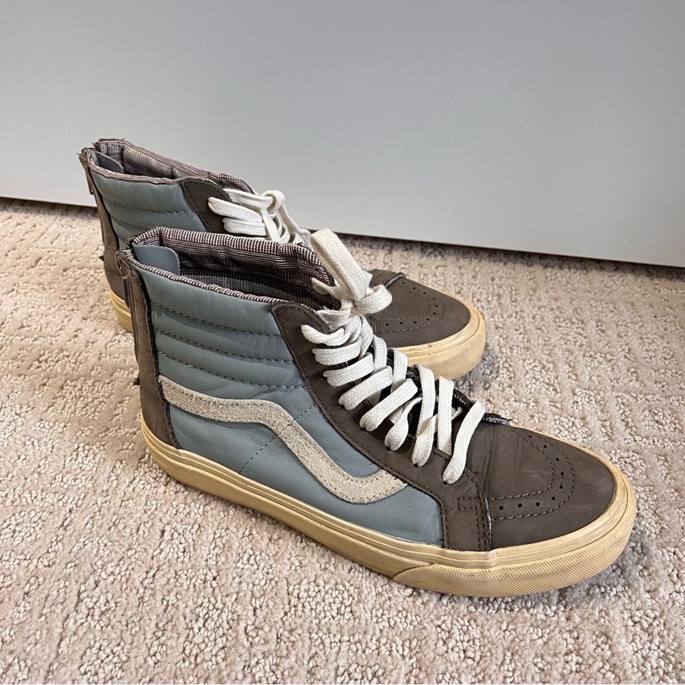 Vans ultracush leather zip up women 7.5